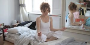 benefits of meditating before sleep